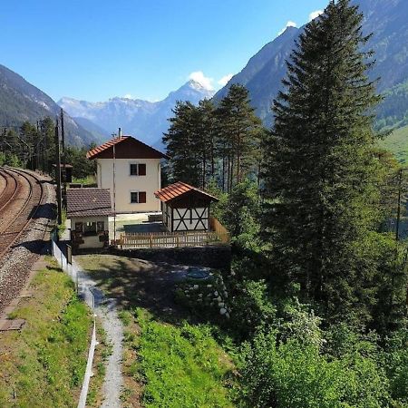 Villa Bahnwaerterhaus Eggwald Wassen Exterior foto